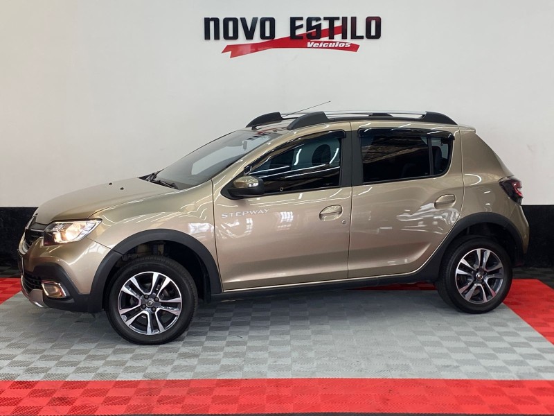 sandero 1.6 stepway intense x tronic 16v flex 4p automatico 2022 caxias do sul