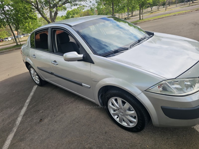 MÉGANE 1.6 EXPRESSION 16V FLEX 4P MANUAL - 2011 - BENTO GONçALVES