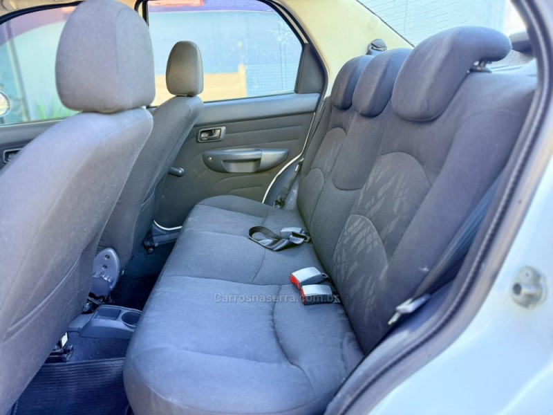 SIENA 1.0 MPI EL 8V FLEX 4P MANUAL - 2012 - TORRES