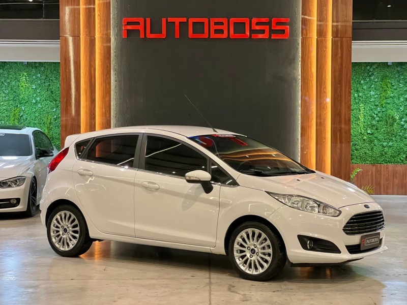 FIESTA 1.6 TITANIUM HATCH 16V FLEX 4P AUTOMÁTICO - 2015 - NOVO HAMBURGO