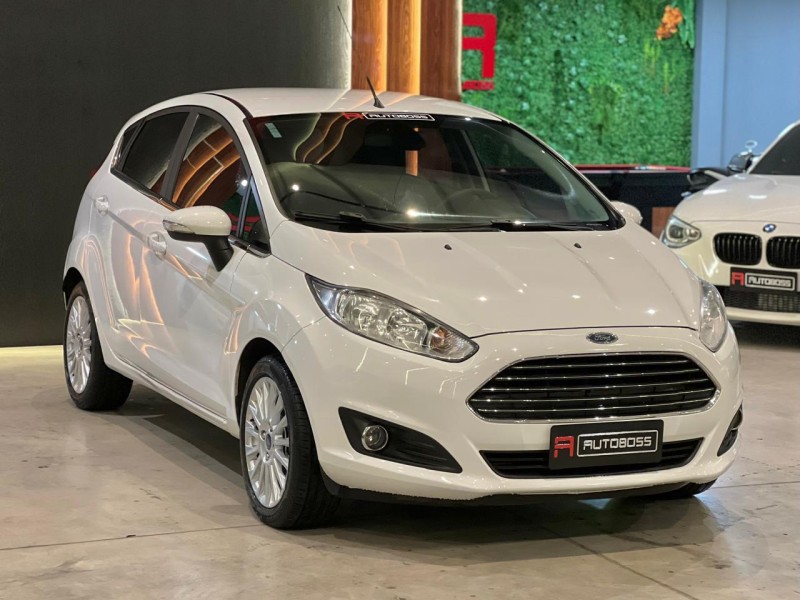 FIESTA 1.6 TITANIUM HATCH 16V FLEX 4P AUTOMÁTICO - 2015 - NOVO HAMBURGO
