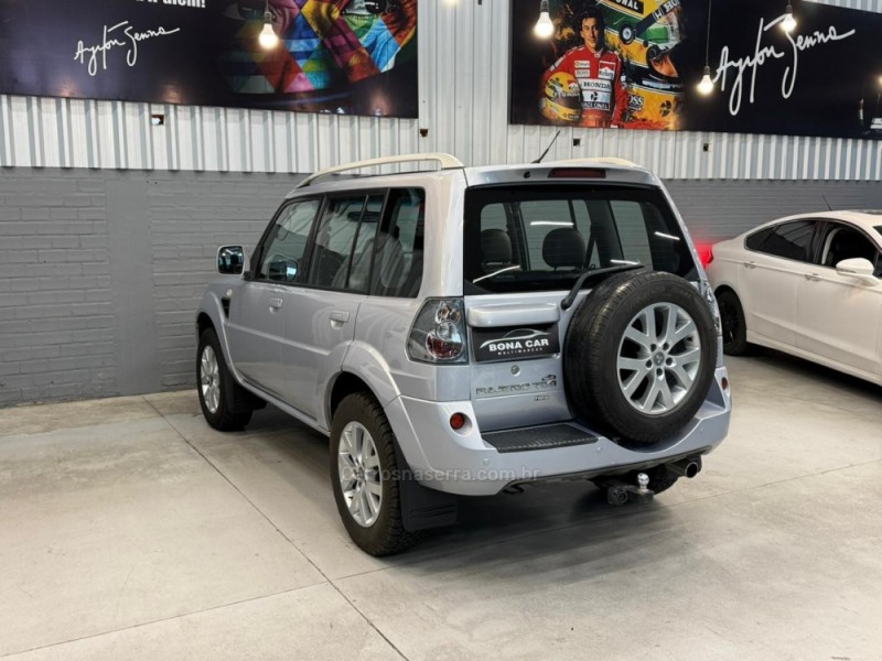 PAJERO TR4 2.0 4X2 16V 140CV FLEX 4P AUTOMÁTICO - 2013 - CAXIAS DO SUL