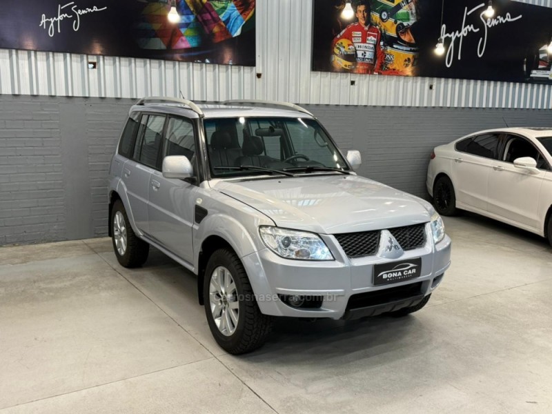 PAJERO TR4 2.0 4X2 16V 140CV FLEX 4P AUTOMÁTICO - 2013 - CAXIAS DO SUL