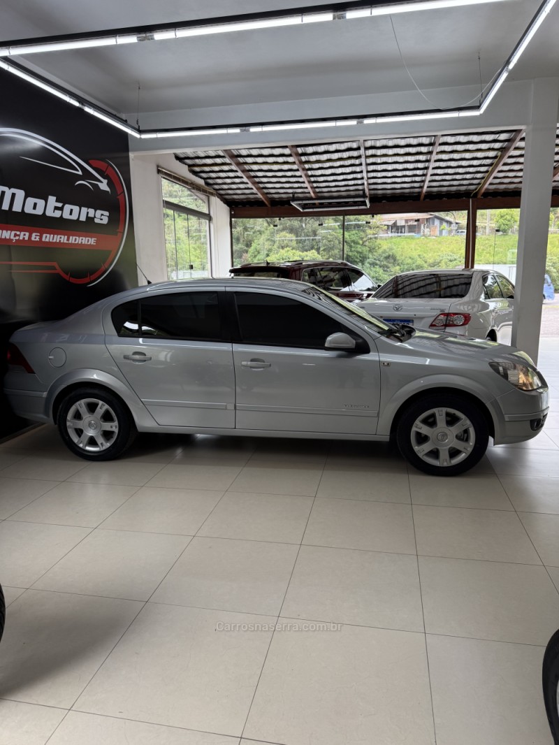 VECTRA 2.0 MPFI ELEGANCE 8V 140CV FLEX 4P MANUAL - 2007 - FARROUPILHA
