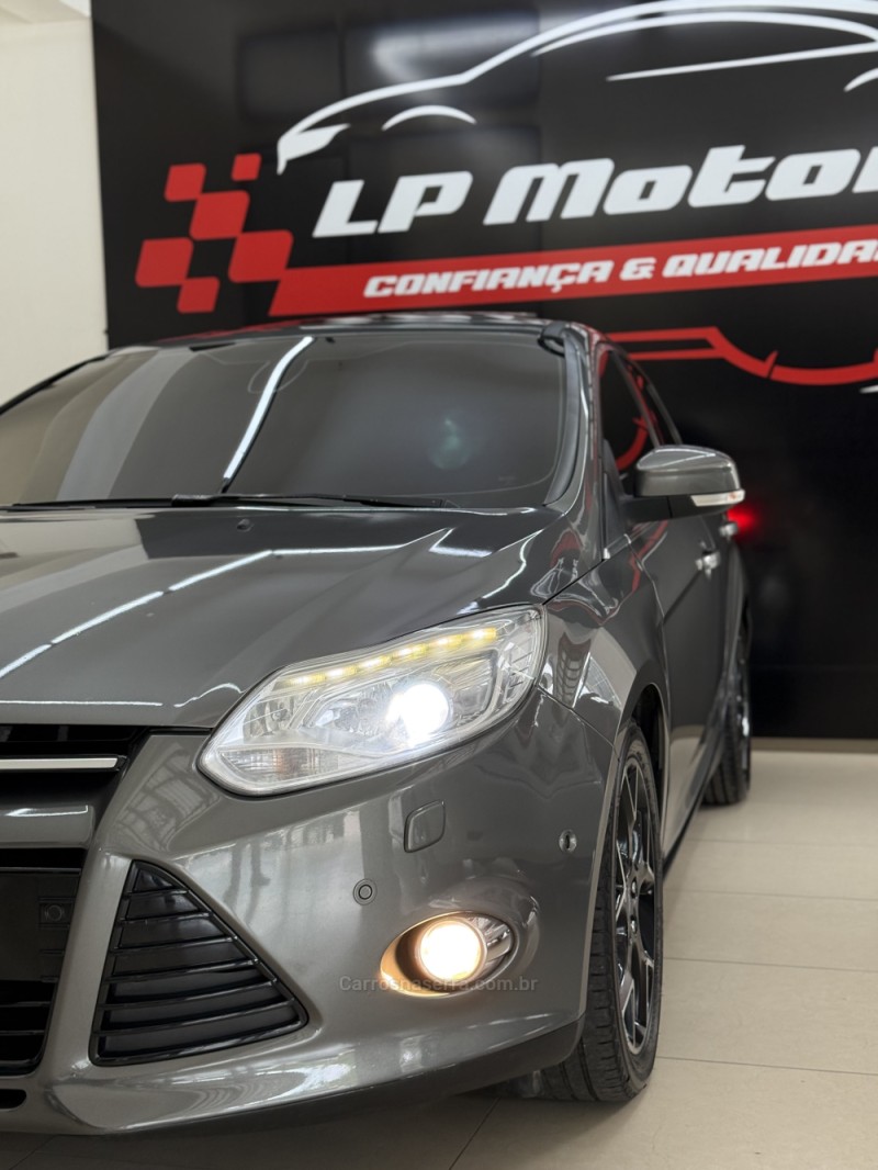 FOCUS 2.0 TITANIUM PLUS 16V FLEX 4P AUTOMÁTICO - 2014 - FARROUPILHA