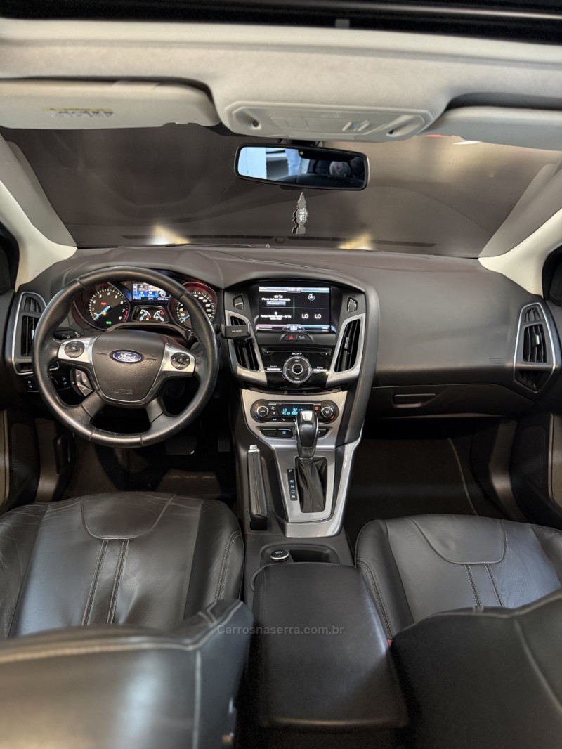 FOCUS 2.0 TITANIUM PLUS 16V FLEX 4P AUTOMÁTICO - 2014 - FARROUPILHA