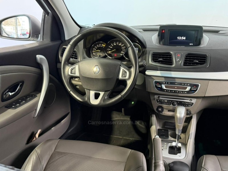 FLUENCE 2.0 PRIVILÉGE 16V FLEX 4P AUTOMÁTICO - 2013 - VACARIA