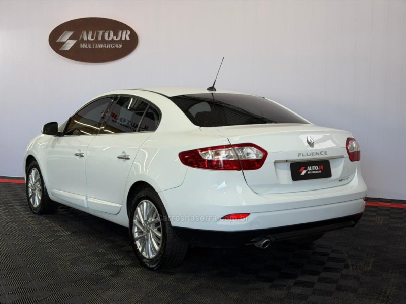 FLUENCE 2.0 PRIVILÉGE 16V FLEX 4P AUTOMÁTICO - 2013 - VACARIA