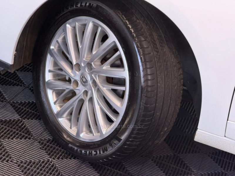 FLUENCE 2.0 PRIVILÉGE 16V FLEX 4P AUTOMÁTICO - 2013 - VACARIA