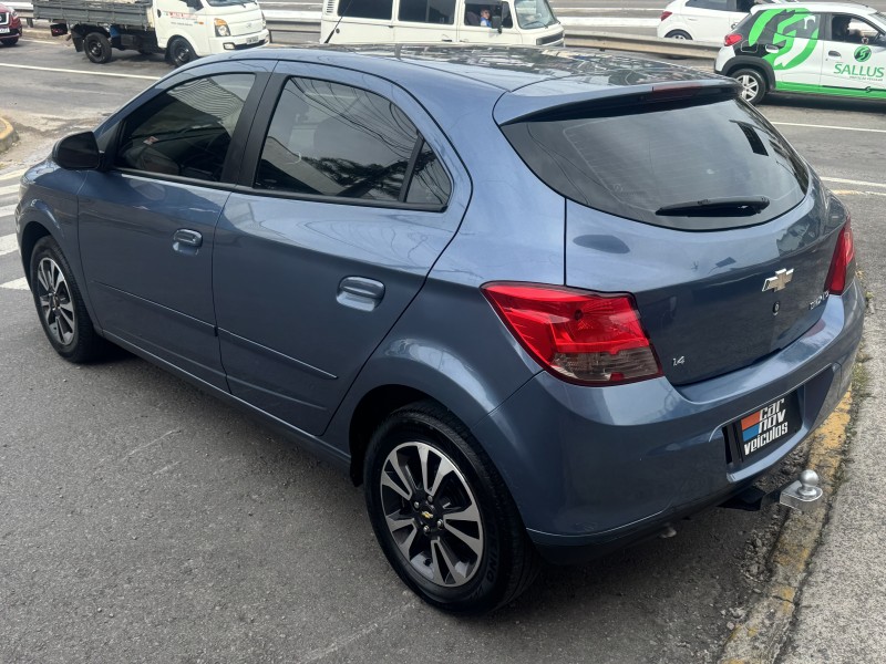 ONIX 1.4 MPFI LTZ 8V FLEX 4P MANUAL - 2015 - CAXIAS DO SUL