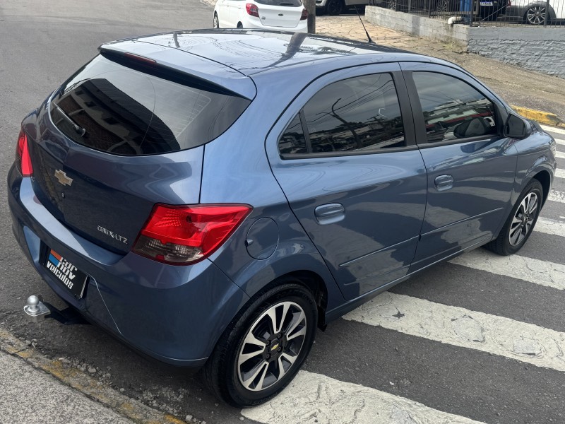 ONIX 1.4 MPFI LTZ 8V FLEX 4P MANUAL - 2015 - CAXIAS DO SUL