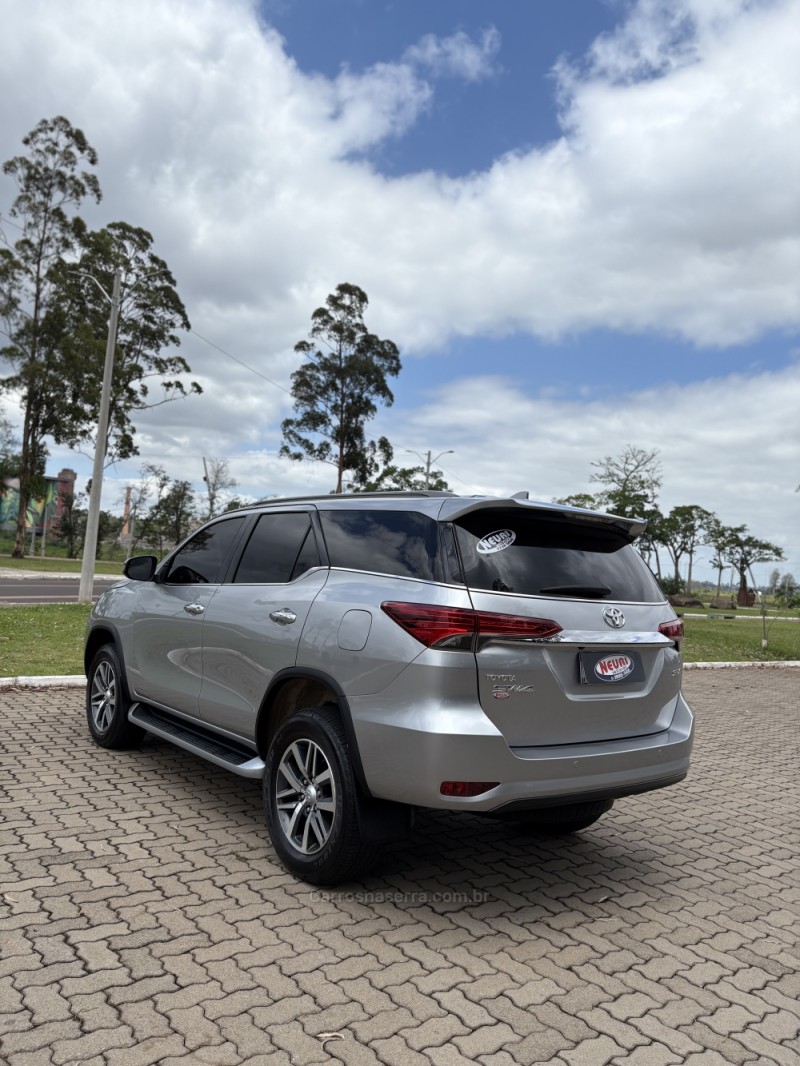 HILUX SW4 2.8 SRX 4X4 16V TURBO INTERCOOLER DIESEL 4P AUTOMÁTICO - 2018 - LAJEADO