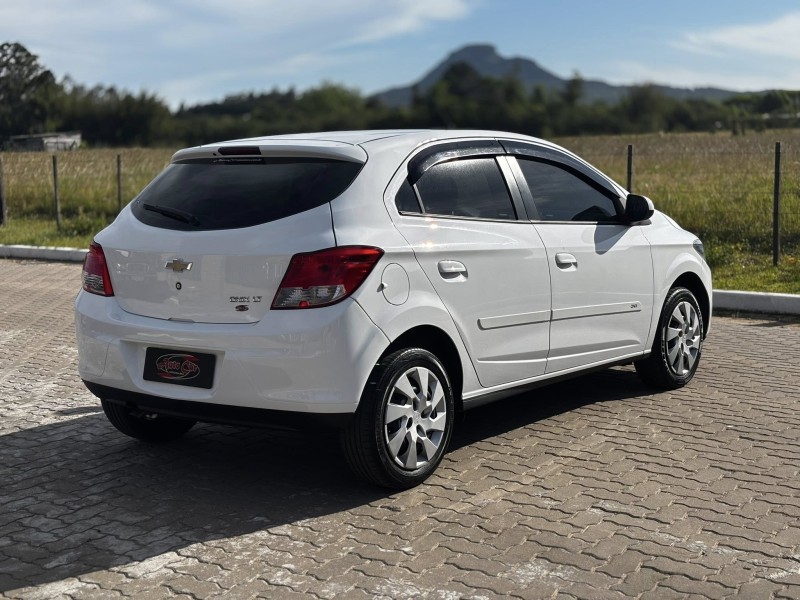ONIX 1.4 MPFI LT 8V FLEX 4P AUTOMÁTICO - 2015 - CANDELáRIA