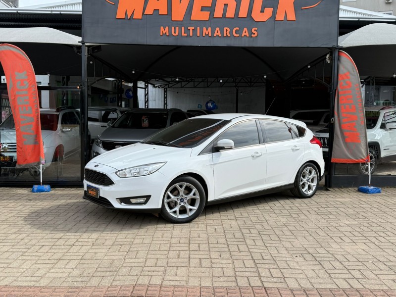 FOCUS 2.0 SE HATCH 16V FLEX 4P AUTO - 2016 - LAGOA VERMELHA