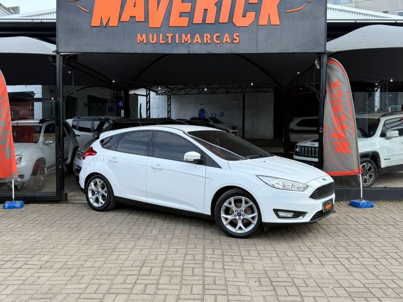 FOCUS 2.0 SE HATCH 16V FLEX 4P AUTO - 2016 - LAGOA VERMELHA