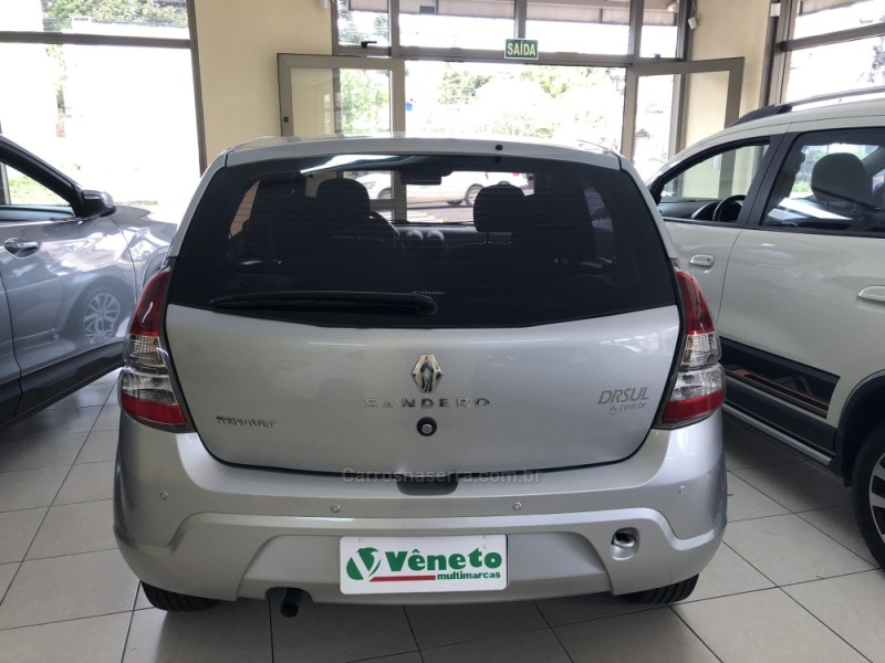 SANDERO 1.0 EXPRESSION 16V FLEX 4P MANUAL - 2014 - FARROUPILHA