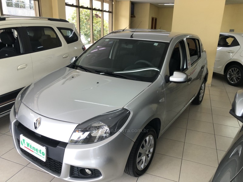 SANDERO 1.0 EXPRESSION 16V FLEX 4P MANUAL - 2014 - FARROUPILHA