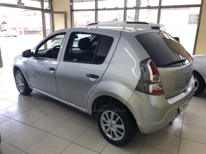 SANDERO 1.0 EXPRESSION 16V FLEX 4P MANUAL - 2014 - FARROUPILHA