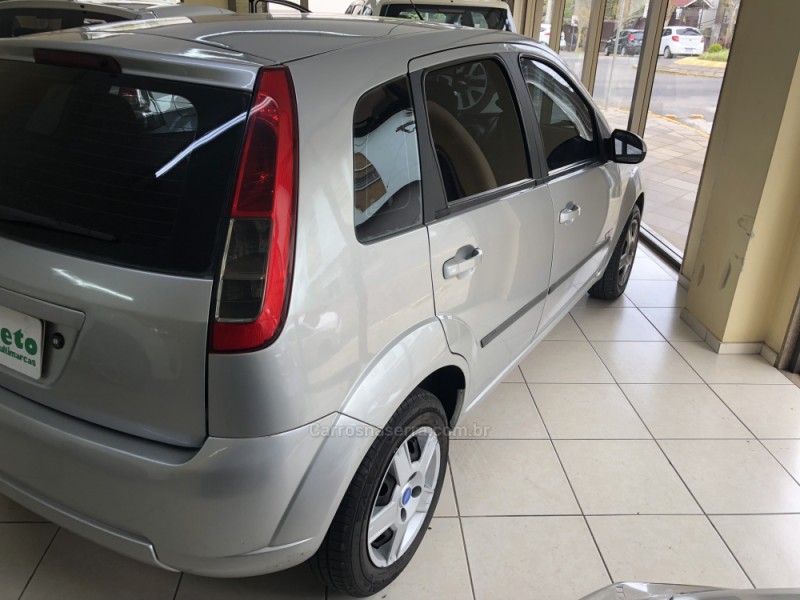 FIESTA 1.0 MPI CLASS HATCH 8V FLEX 4P MANUAL - 2011 - FARROUPILHA