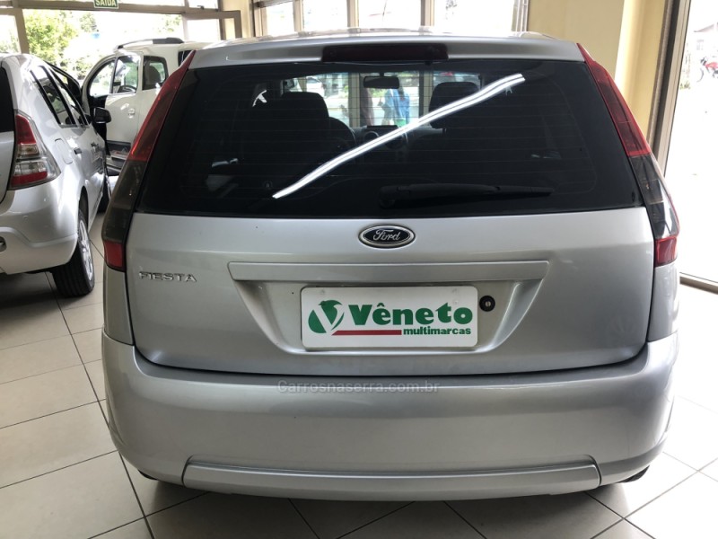 FIESTA 1.0 MPI CLASS HATCH 8V FLEX 4P MANUAL - 2011 - FARROUPILHA