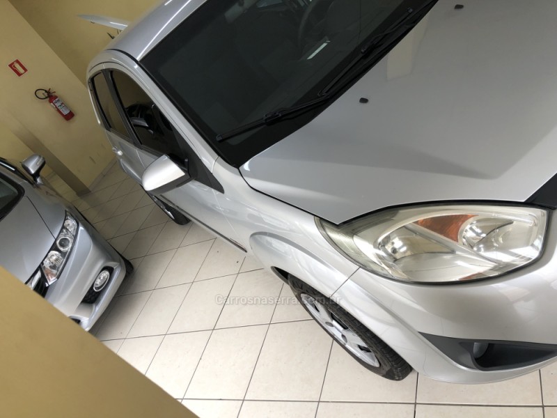 FIESTA 1.0 MPI CLASS HATCH 8V FLEX 4P MANUAL - 2011 - FARROUPILHA