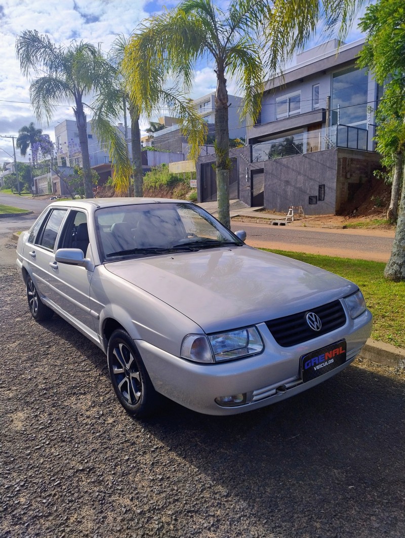 SANTANA 1.8 MI COMFORTLINE 8V GASOLINA 4P MANUAL - 2006 - CAMPO BOM