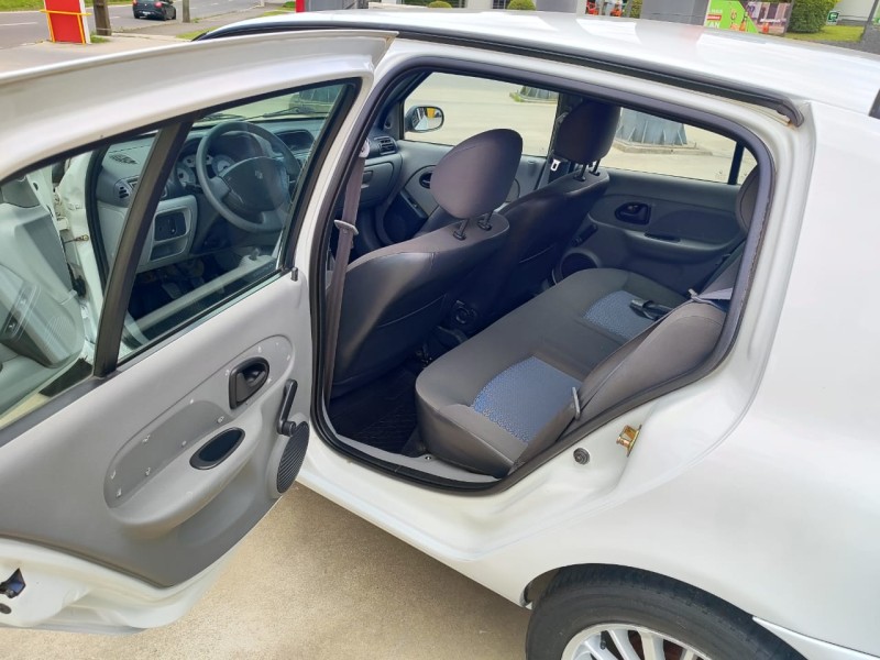 CLIO 1.6 AUTHENTIQUE 16V GASOLINA 4P MANUAL - 2007 - FARROUPILHA