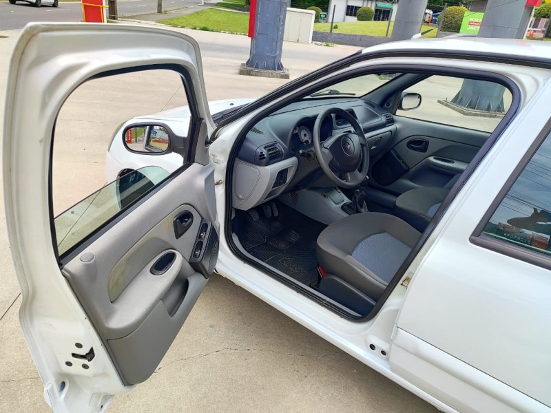 CLIO 1.6 AUTHENTIQUE 16V GASOLINA 4P MANUAL - 2007 - FARROUPILHA