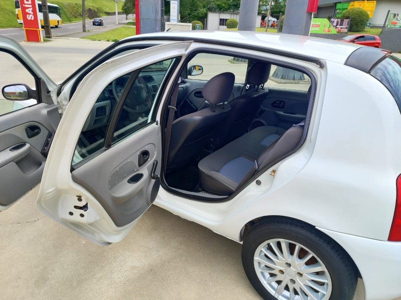 CLIO 1.6 AUTHENTIQUE 16V GASOLINA 4P MANUAL - 2007 - FARROUPILHA