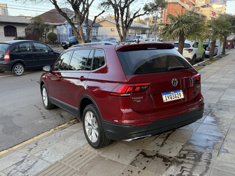 TIGUAN 1.4 ALLSPACE COMFORT 250 TSI FLEX 4P - 2018 - FARROUPILHA