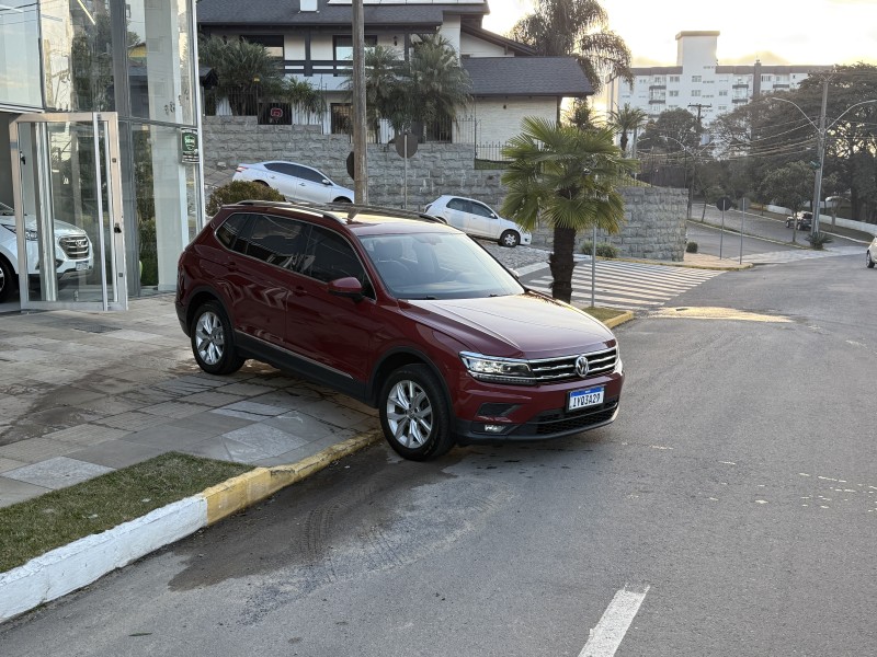 TIGUAN 1.4 ALLSPACE COMFORT 250 TSI FLEX 4P - 2018 - FARROUPILHA