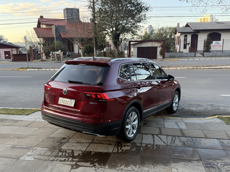 TIGUAN 1.4 ALLSPACE COMFORT 250 TSI FLEX 4P - 2018 - FARROUPILHA