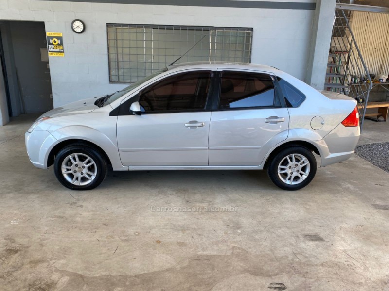 FIESTA 1.6 MPI SEDAN 8V FLEX 4P MANUAL - 2010 - CAXIAS DO SUL