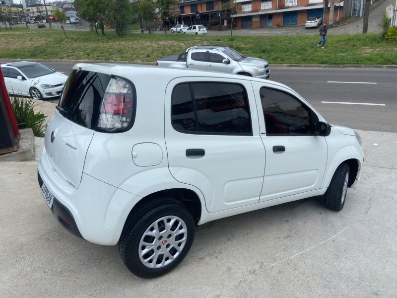 UNO 1.0 EVO ATTRACTIVE 8V FLEX 4P MANUAL - 2017 - CAXIAS DO SUL