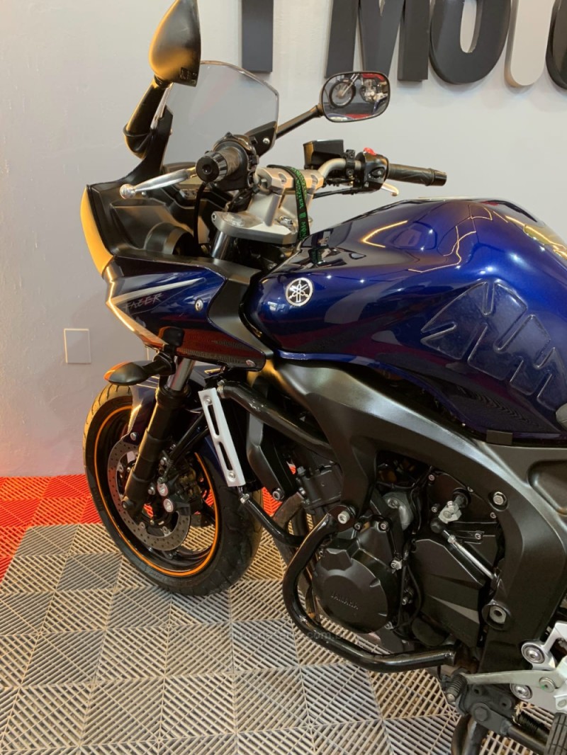 FAZER 600S - 2009 - PORTãO