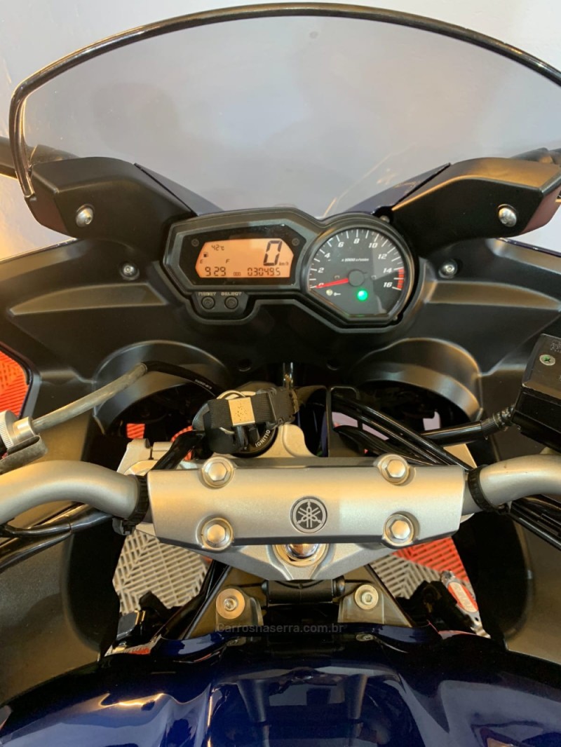 FAZER 600S - 2009 - PORTãO