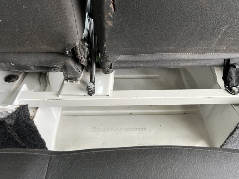 KOMBI 1.4 MI STD LOTAÇÃO 8V FLEX 3P MANUAL - 2010 - DOIS IRMãOS