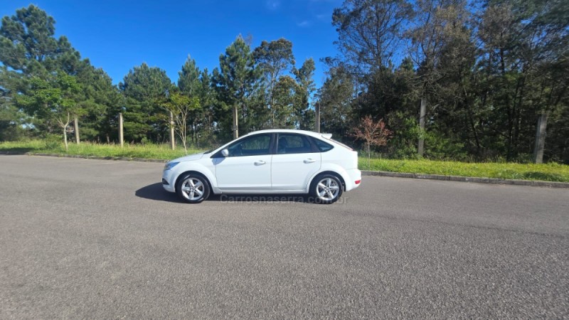 FOCUS 1.6 8V FLEX 4P MANUAL - 2013 - BENTO GONçALVES