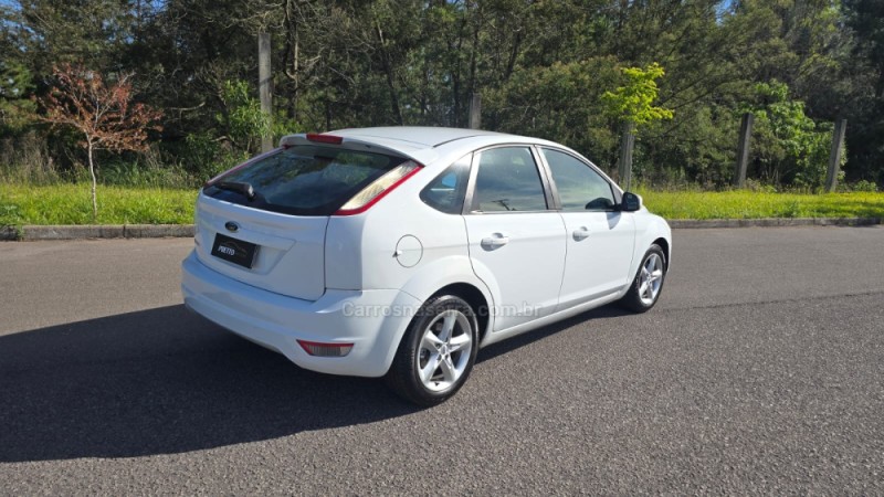 FOCUS 1.6 8V FLEX 4P MANUAL - 2013 - BENTO GONçALVES