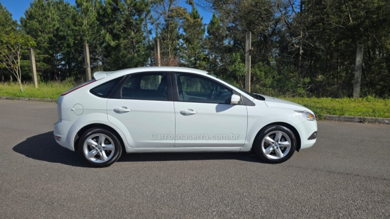 FOCUS 1.6 8V FLEX 4P MANUAL - 2013 - BENTO GONçALVES
