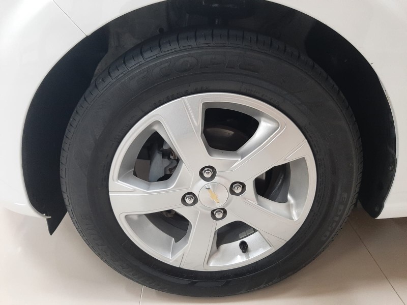 ONIX 1.4 MPFI LT 8V FLEX 4P MANUAL - 2019 - CAXIAS DO SUL