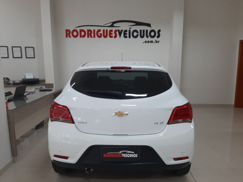 ONIX 1.4 MPFI LT 8V FLEX 4P MANUAL - 2019 - CAXIAS DO SUL