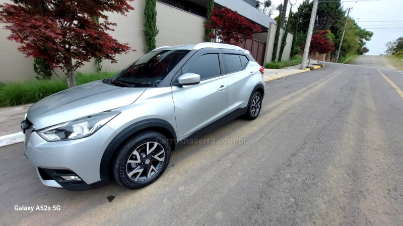 KICKS 1.6 S DIRECT 16V FLEX 4P AUTOMÁTICO - 2018 - FARROUPILHA