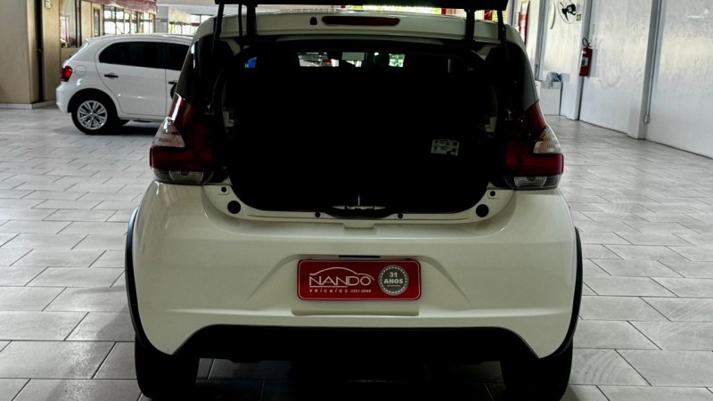 MOBI 1.0 8V EVO FLEX LIKE. MANUAL - 2023 - ESTâNCIA VELHA