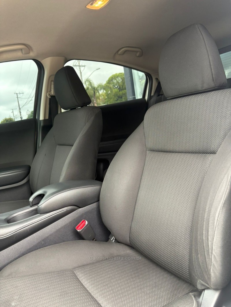 HR-V 1.8 16V FLEX LX 4P AUTOMÁTICO - 2016 - GARIBALDI