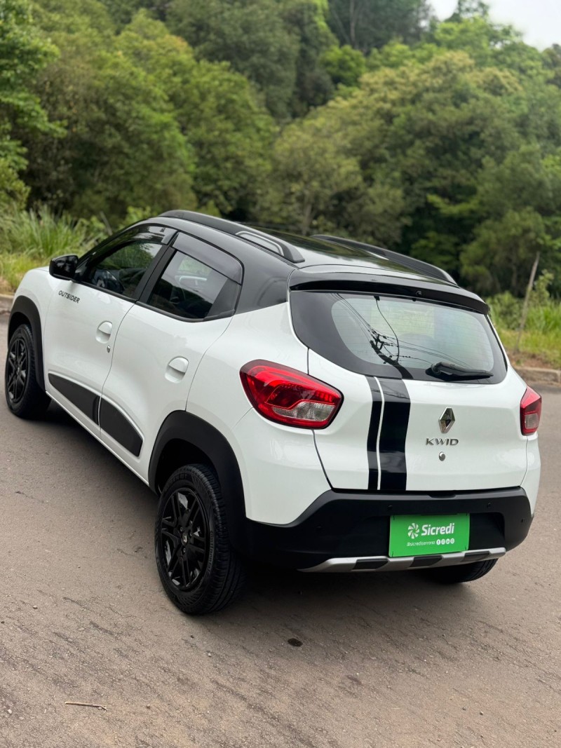 KWID 1.0 12V OUTSIDER FLEX 4P MANUAL - 2020 - BENTO GONçALVES