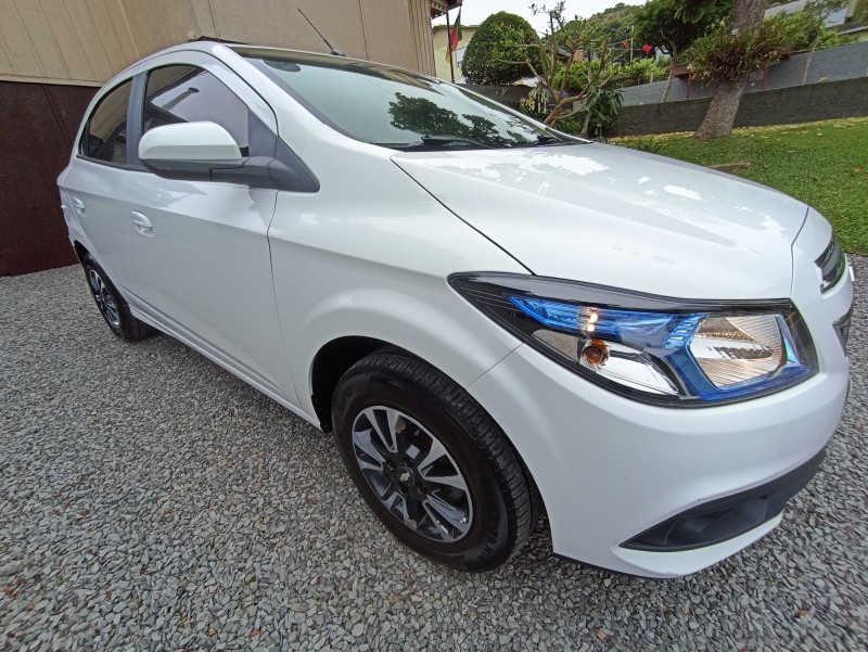 ONIX 1.0 MPFI LT 8V FLEX 4P MANUAL - 2014 - BENTO GONçALVES
