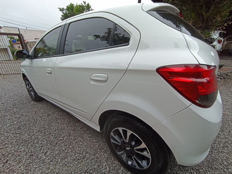 ONIX 1.0 MPFI LT 8V FLEX 4P MANUAL - 2014 - BENTO GONçALVES