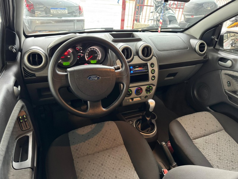 FIESTA 1.6 MPI CLASS HATCH 8V FLEX 4P MANUAL - 2013 - CAXIAS DO SUL