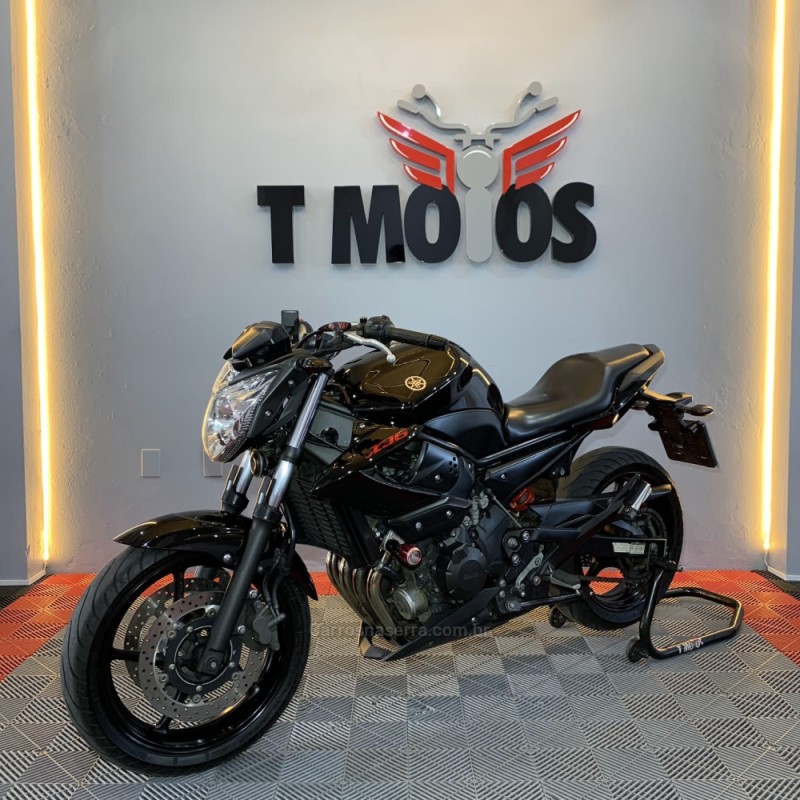 XJ6 N SP - 2012 - PORTãO